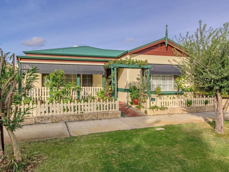 3 Cougar Path, Rockingham WA 6168