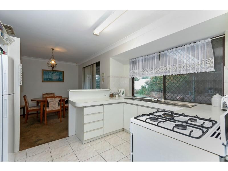 13 Nash Place, Beechboro WA 6063