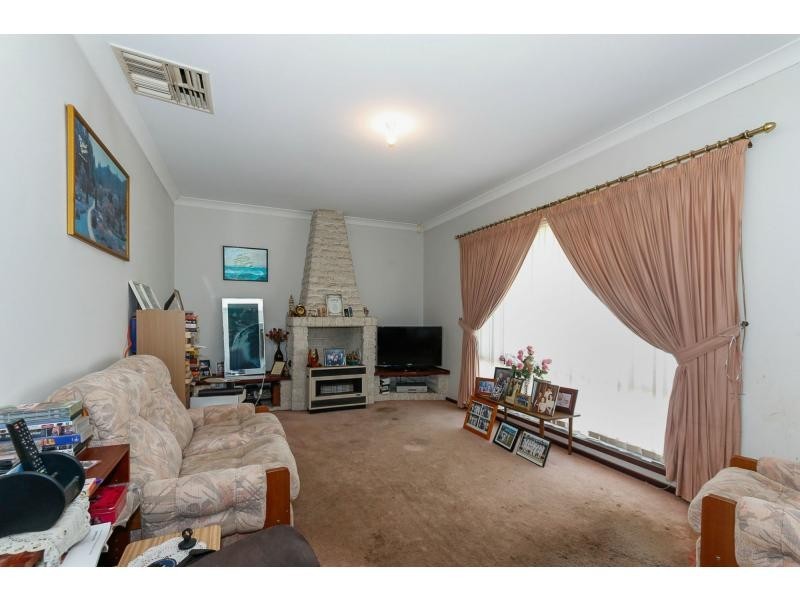 13 Nash Place, Beechboro WA 6063