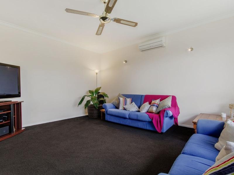 19 Biscayne Street, Safety Bay WA 6169