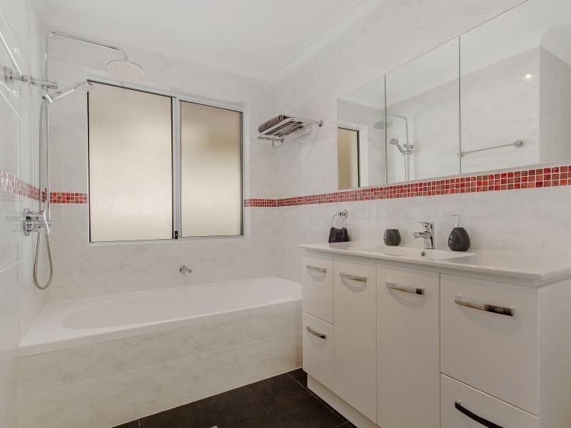 19 Biscayne Street, Safety Bay WA 6169