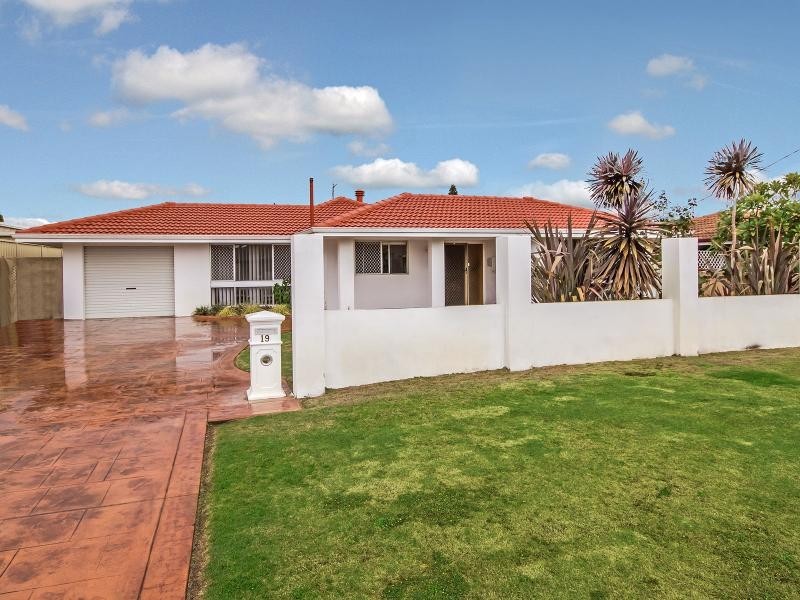 19 Biscayne Street, Safety Bay WA 6169