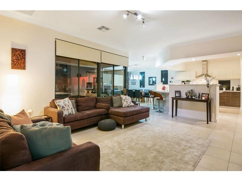 7 Sottogrande View, Connolly WA 6027