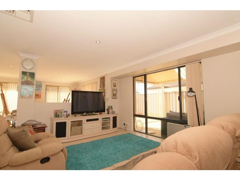 12 Maverick Promenade, Shoalwater WA 6169