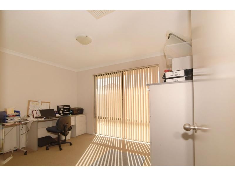 12 Maverick Promenade, Shoalwater WA 6169