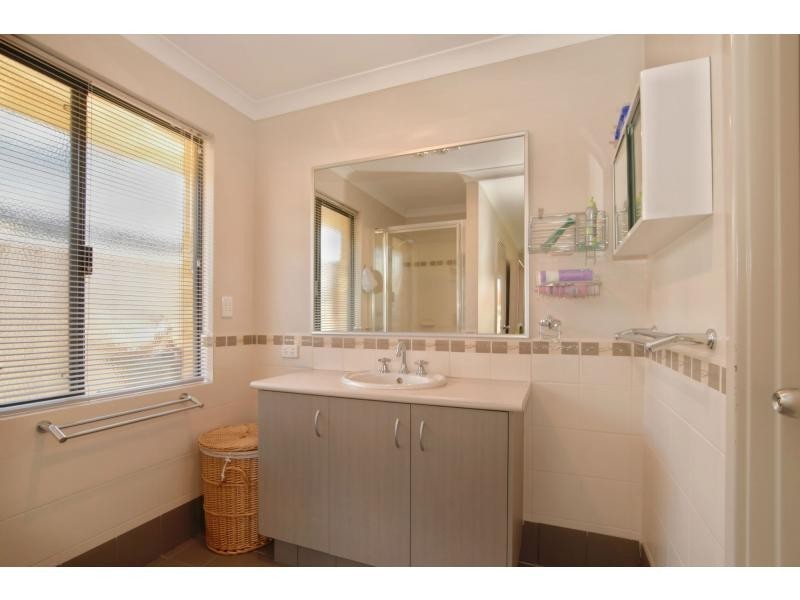 12 Maverick Promenade, Shoalwater WA 6169