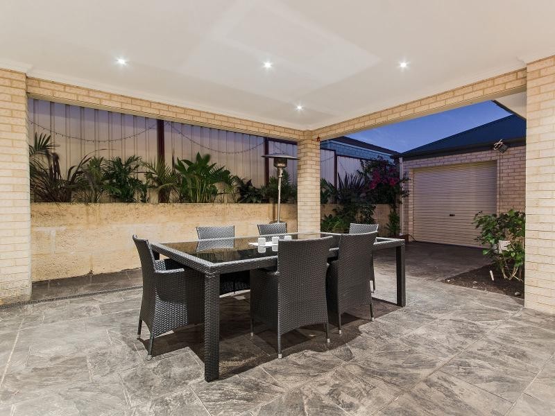 12 Powis Way, Warnbro WA 6169
