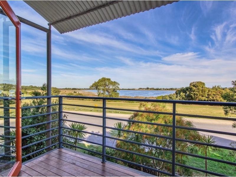 16/20 Lake Street, Rockingham WA 6168