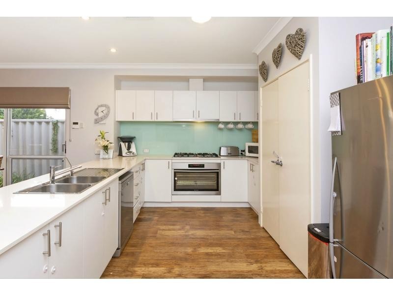 5 Ranleigh Way, Greenwood WA 6024