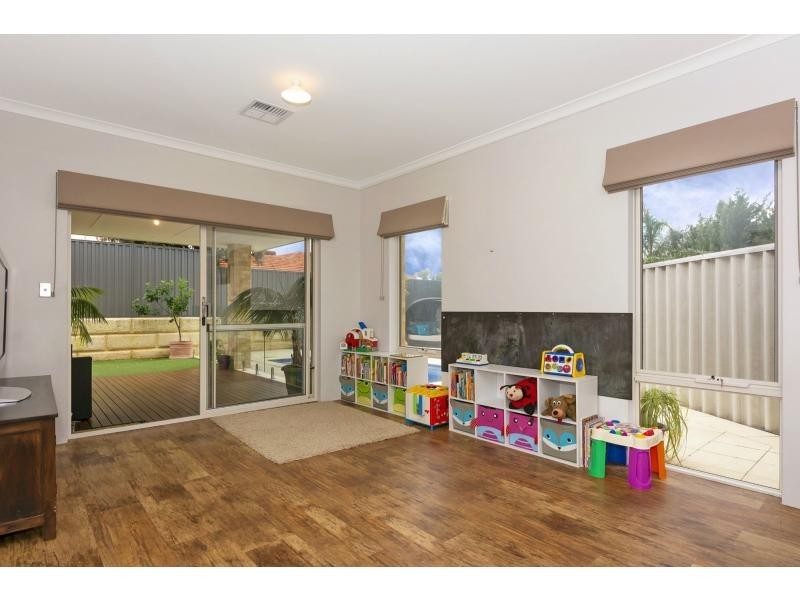 5 Ranleigh Way, Greenwood WA 6024