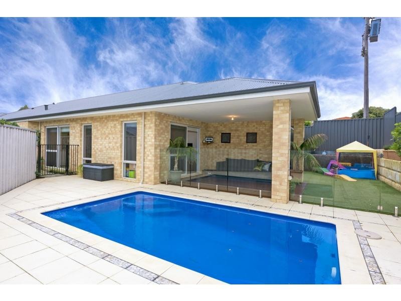 5 Ranleigh Way, Greenwood WA 6024