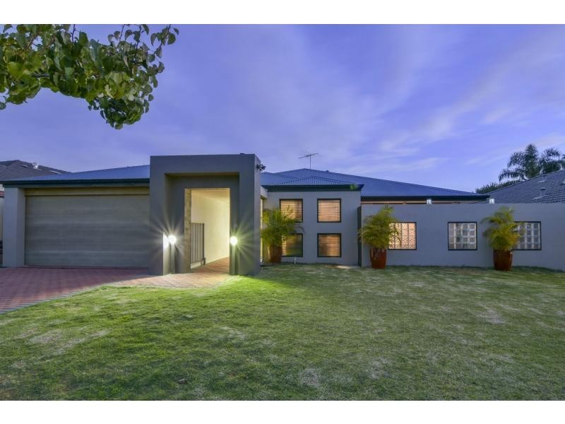 23 Hollins Bend, Madeley WA 6065