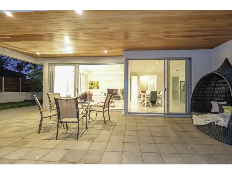 7 Hamer Avenue, Wembley Downs WA 6019