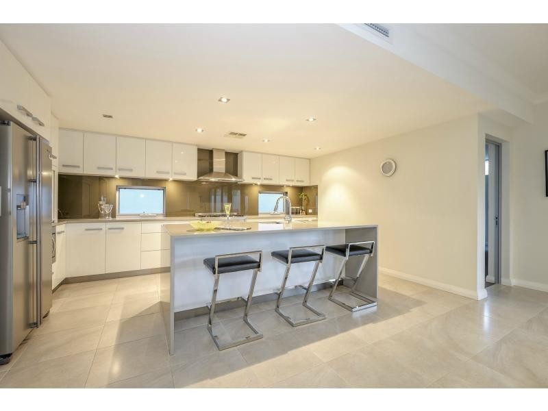 7 Hamer Avenue, Wembley Downs WA 6019