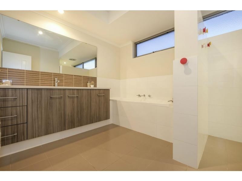 7 Hamer Avenue, Wembley Downs WA 6019