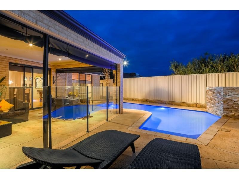 51 Bramley Loop, Madeley WA 6065