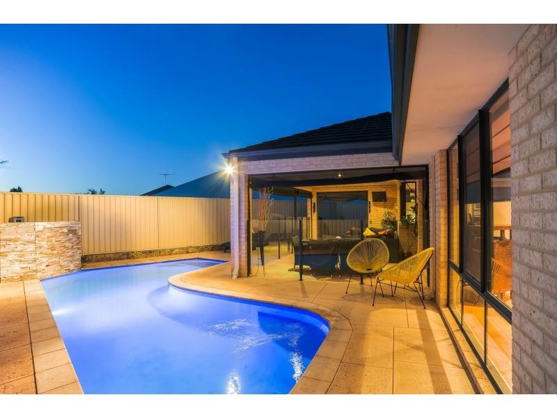 51 Bramley Loop, Madeley WA 6065