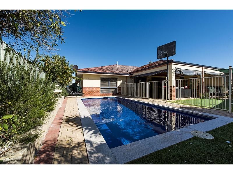 12 Strutt Parkway, Southern River WA 6110