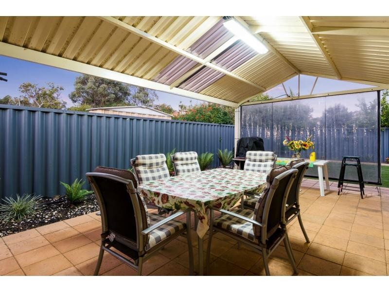 2/27 Wrotham Place, Marangaroo WA 6064