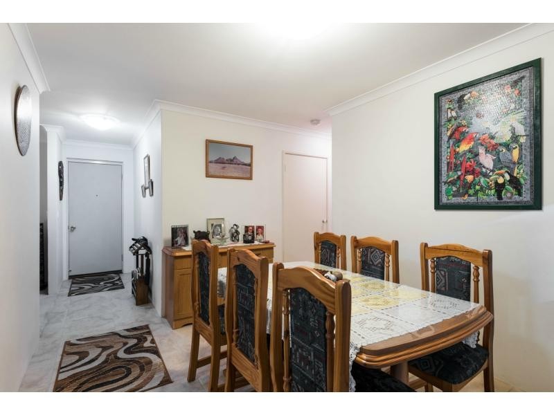 2/27 Wrotham Place, Marangaroo WA 6064