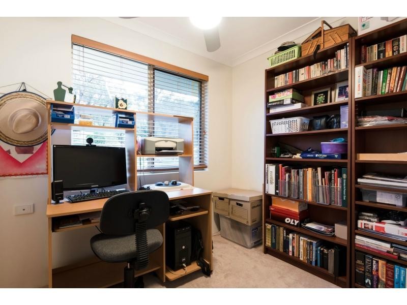 2/27 Wrotham Place, Marangaroo WA 6064