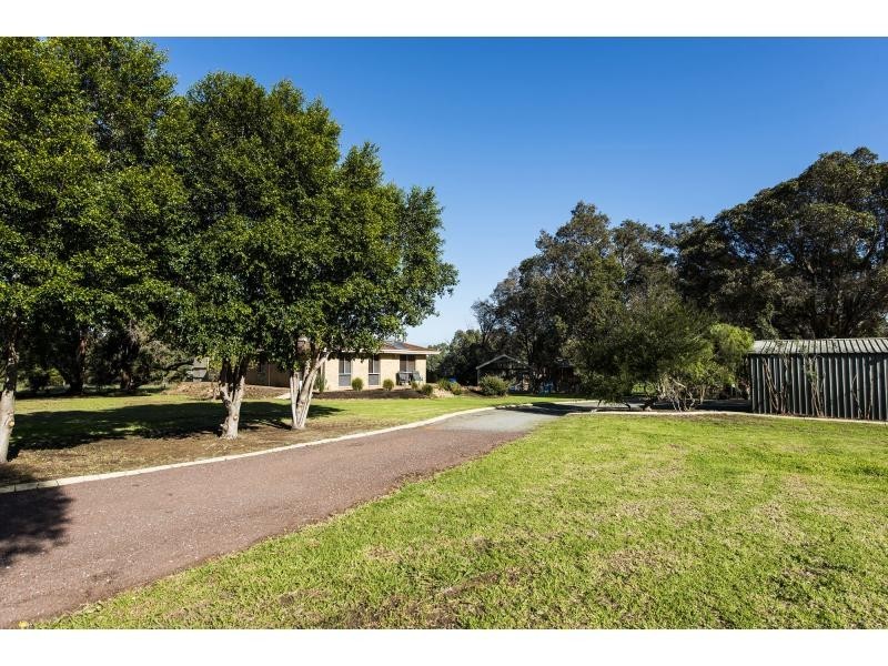 8 Jones Court, Serpentine WA 6125