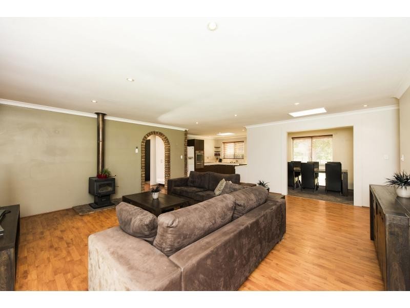 8 Jones Court, Serpentine WA 6125