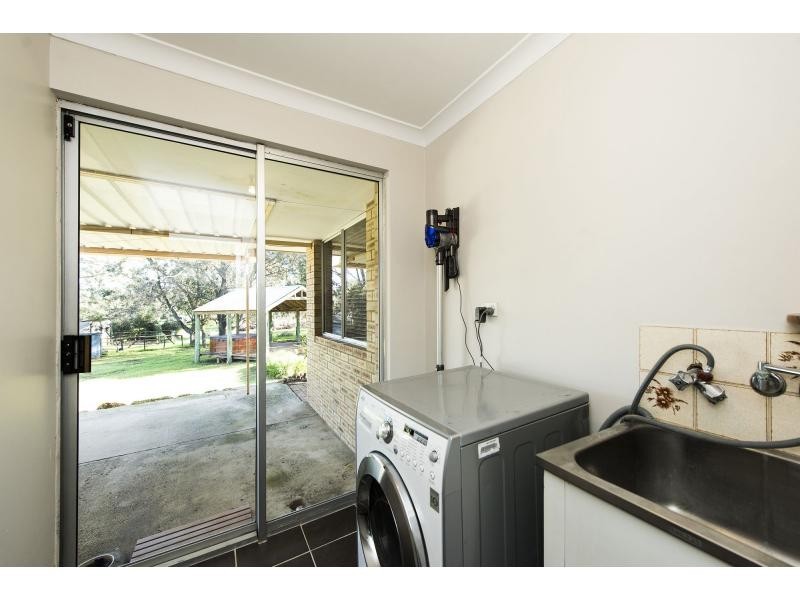 8 Jones Court, Serpentine WA 6125