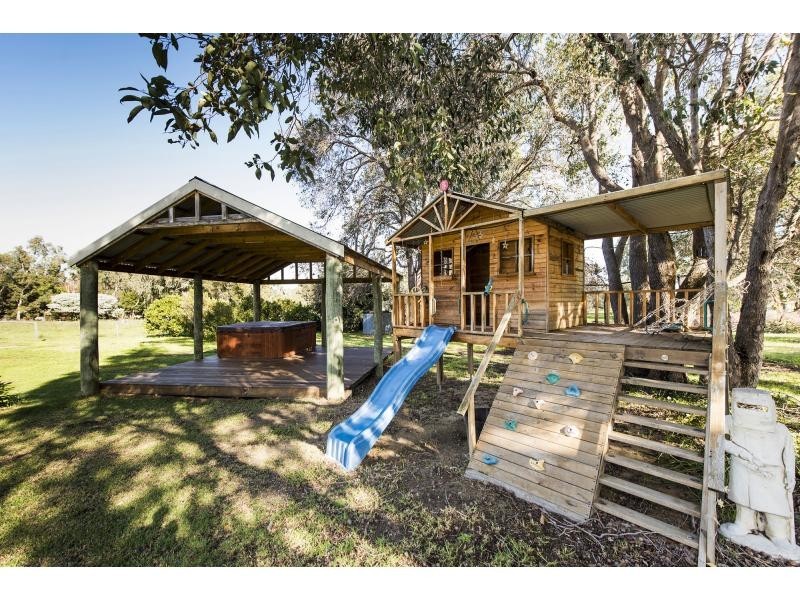 8 Jones Court, Serpentine WA 6125