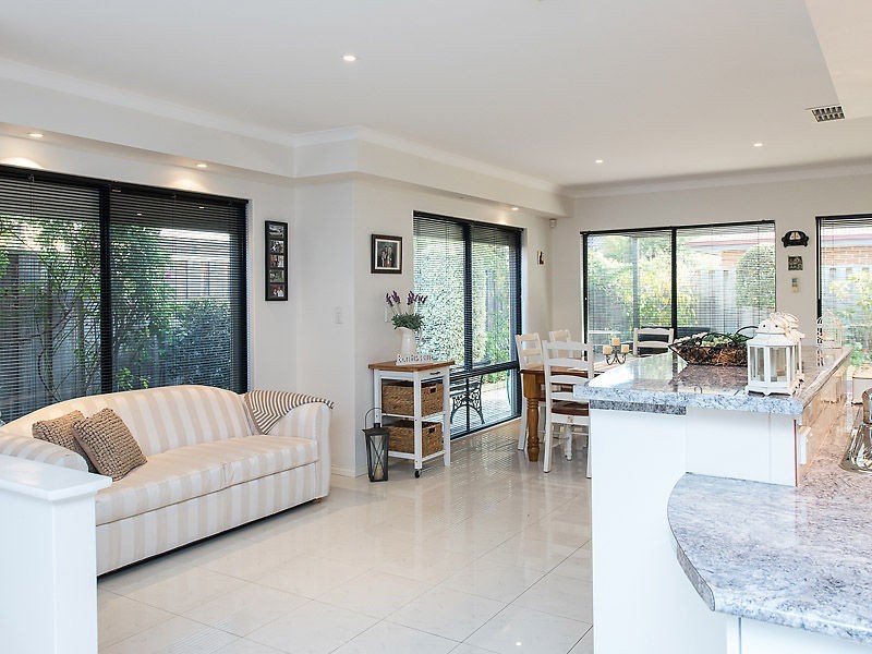 31 Cheval Place, Canning Vale WA 6155