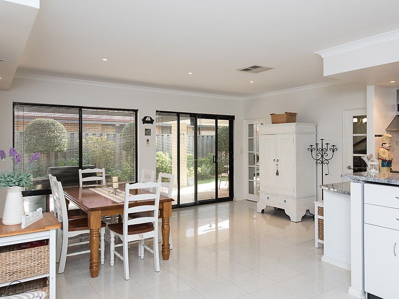 31 Cheval Place, Canning Vale WA 6155