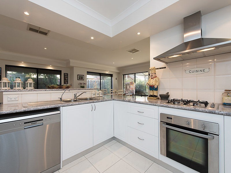 31 Cheval Place, Canning Vale WA 6155