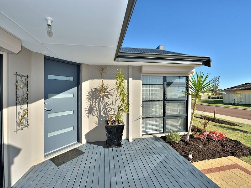 25 Woorabinda Rise, Lakelands WA 6180