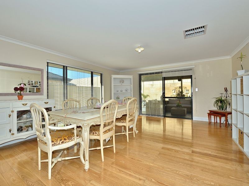 25 Woorabinda Rise, Lakelands WA 6180