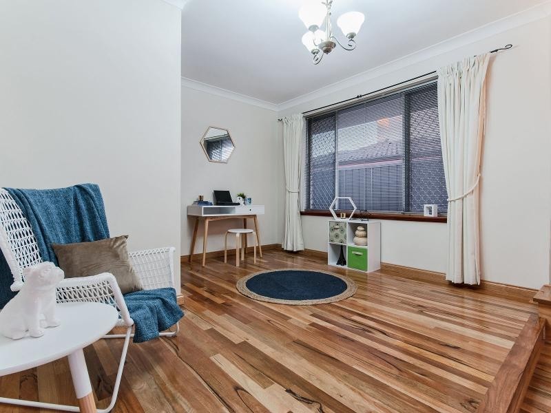 10 Jesmond Street, Safety Bay WA 6169