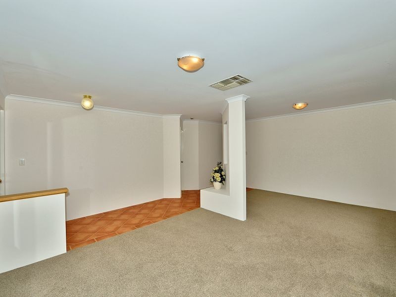 7 Seminole Avenue, Meadow Springs WA 6210