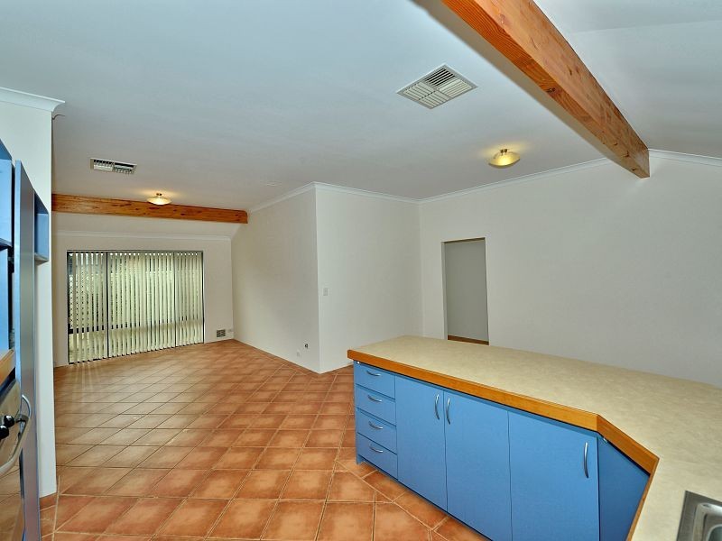 7 Seminole Avenue, Meadow Springs WA 6210