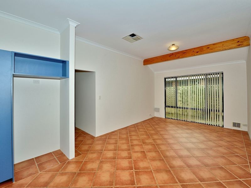 7 Seminole Avenue, Meadow Springs WA 6210