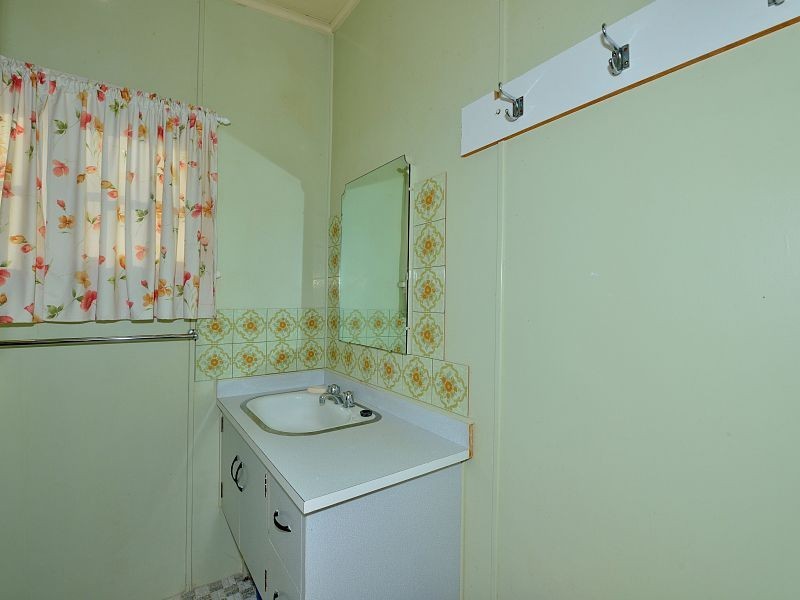 24 Shayne Street, Halls Head WA 6210