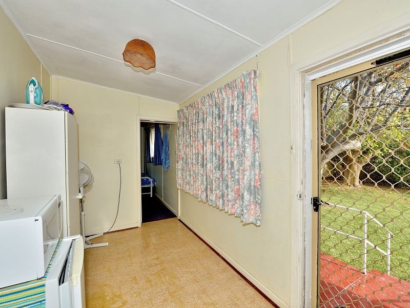 24 Shayne Street, Halls Head WA 6210