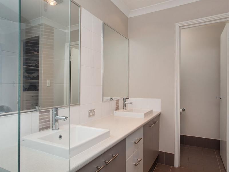 57 Rosinski Circle, Tapping WA 6065