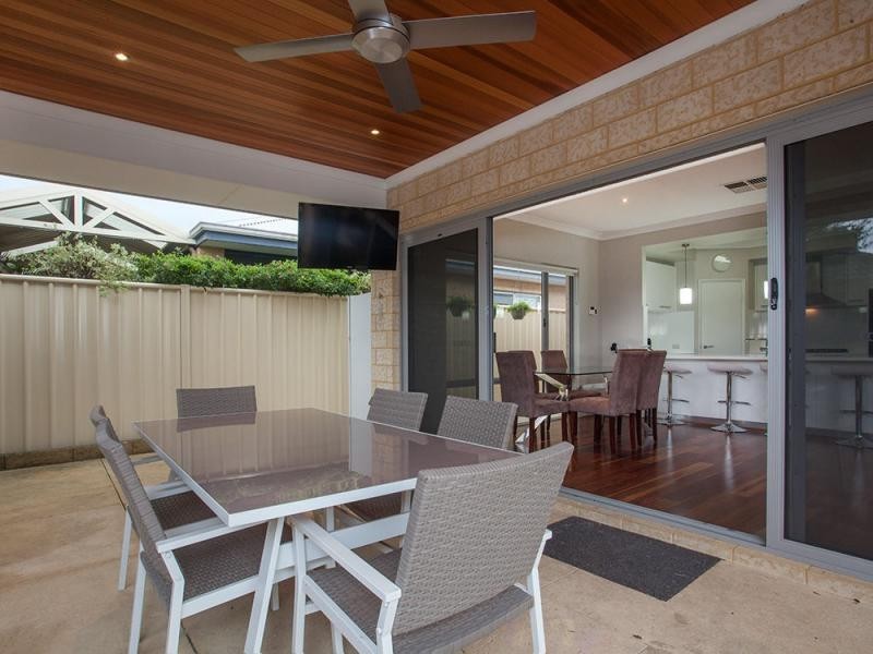 57 Rosinski Circle, Tapping WA 6065