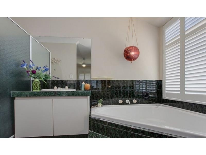 12 Ormond Place, Warnbro WA 6169