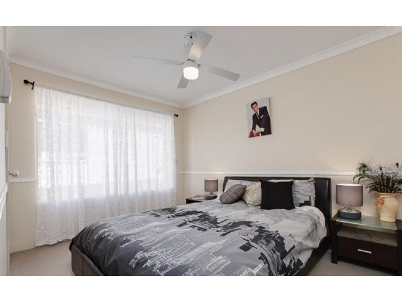 12 Ormond Place, Warnbro WA 6169