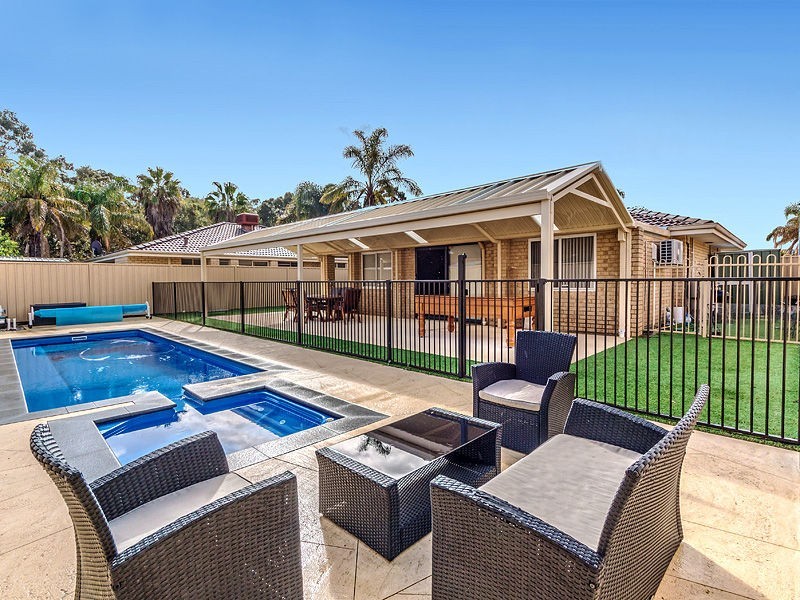 4 Knoll Place, Kiara WA 6054