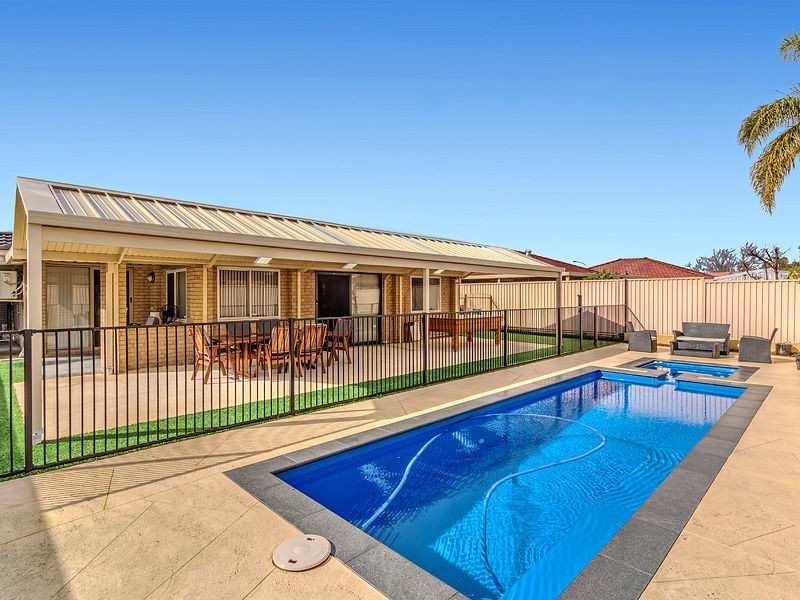 4 Knoll Place, Kiara WA 6054