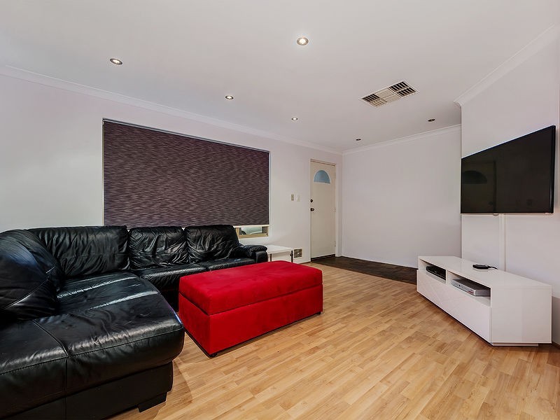 4 Knoll Place, Kiara WA 6054