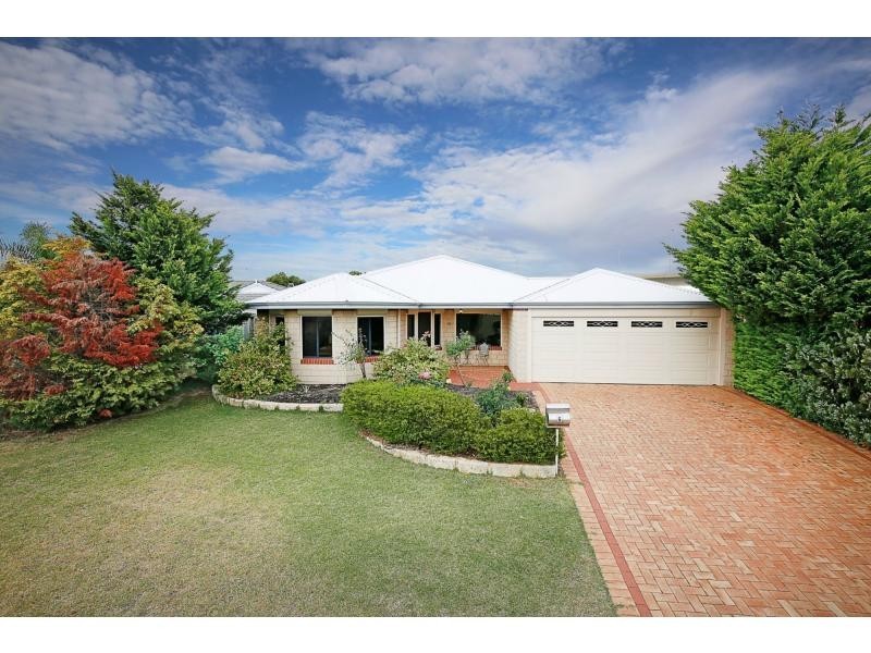 6 Carnoustie Gardens, Meadow Springs WA 6210