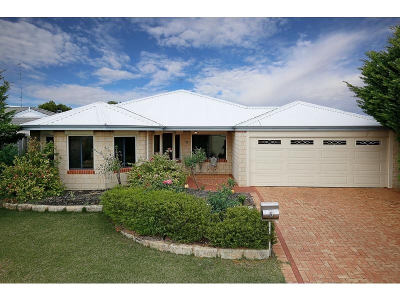 6 Carnoustie Gardens, Meadow Springs WA 6210