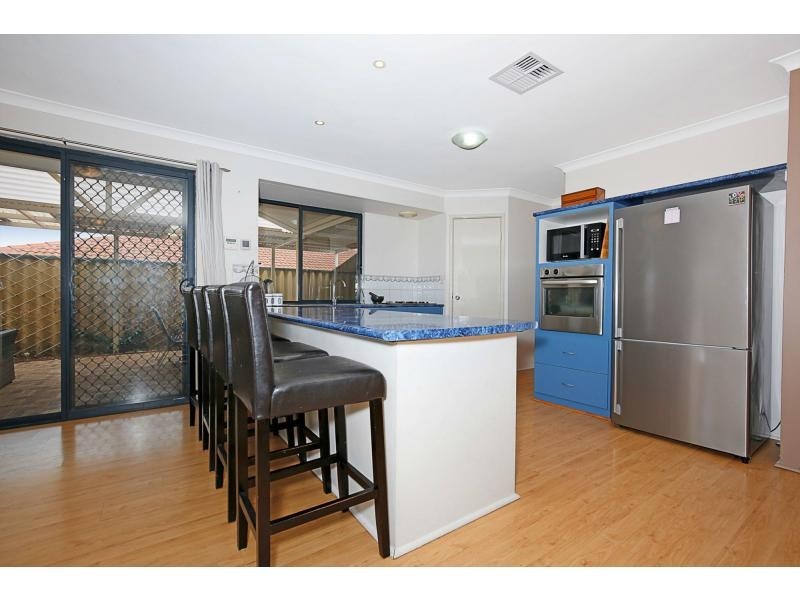 6 Carnoustie Gardens, Meadow Springs WA 6210